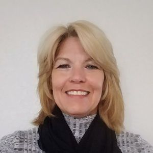 Meet your Posher, Della